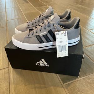 Adidas Daily 3.0 Sneaker- Big Kids Size 5 1/2 (Boys)